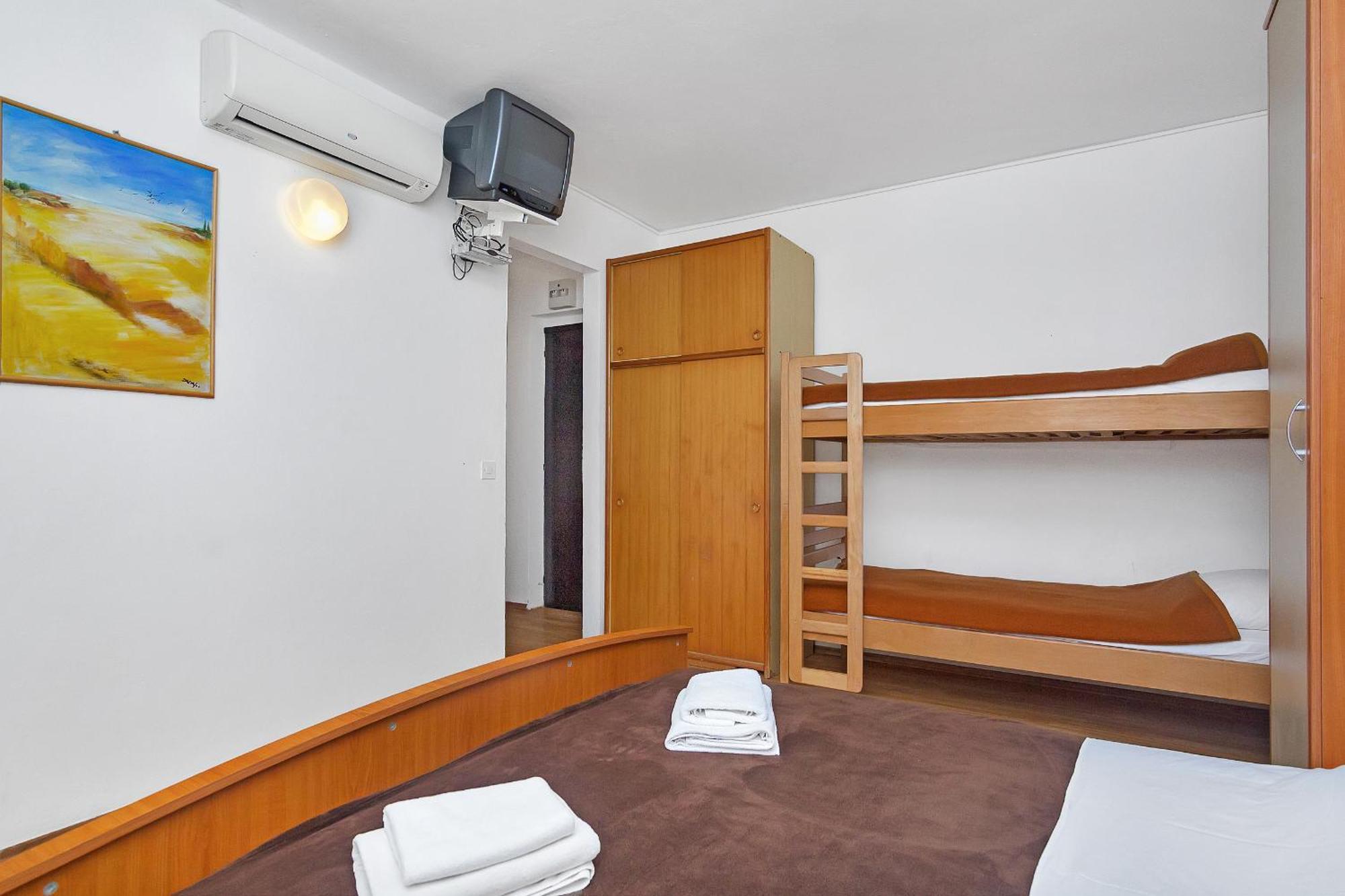 Apartmani Cico Gdinj Kültér fotó