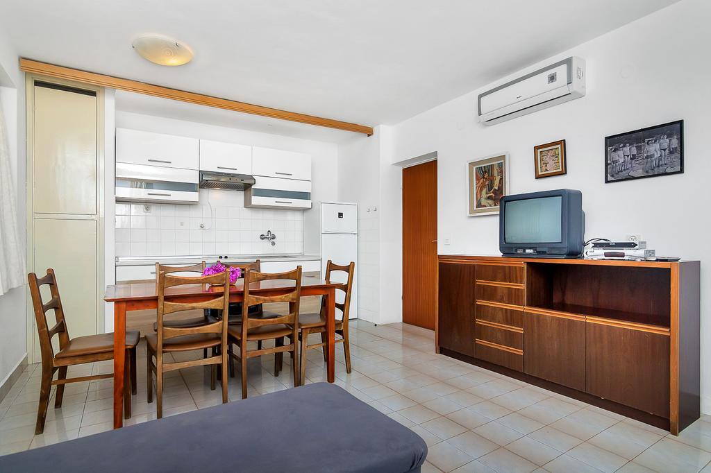 Apartmani Cico Gdinj Kültér fotó