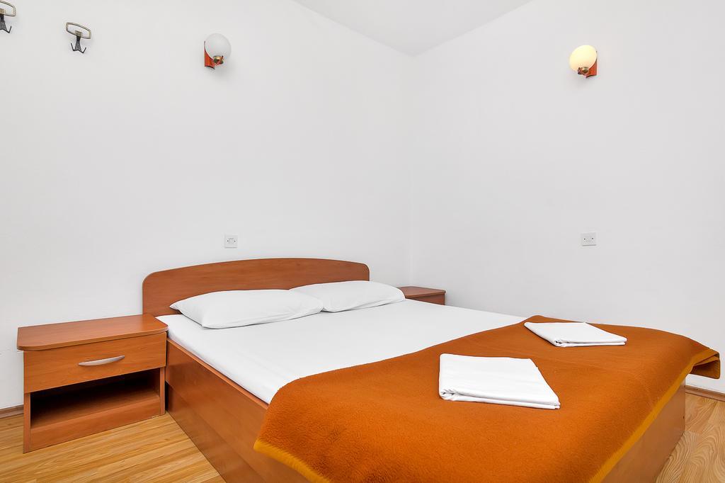Apartmani Cico Gdinj Kültér fotó