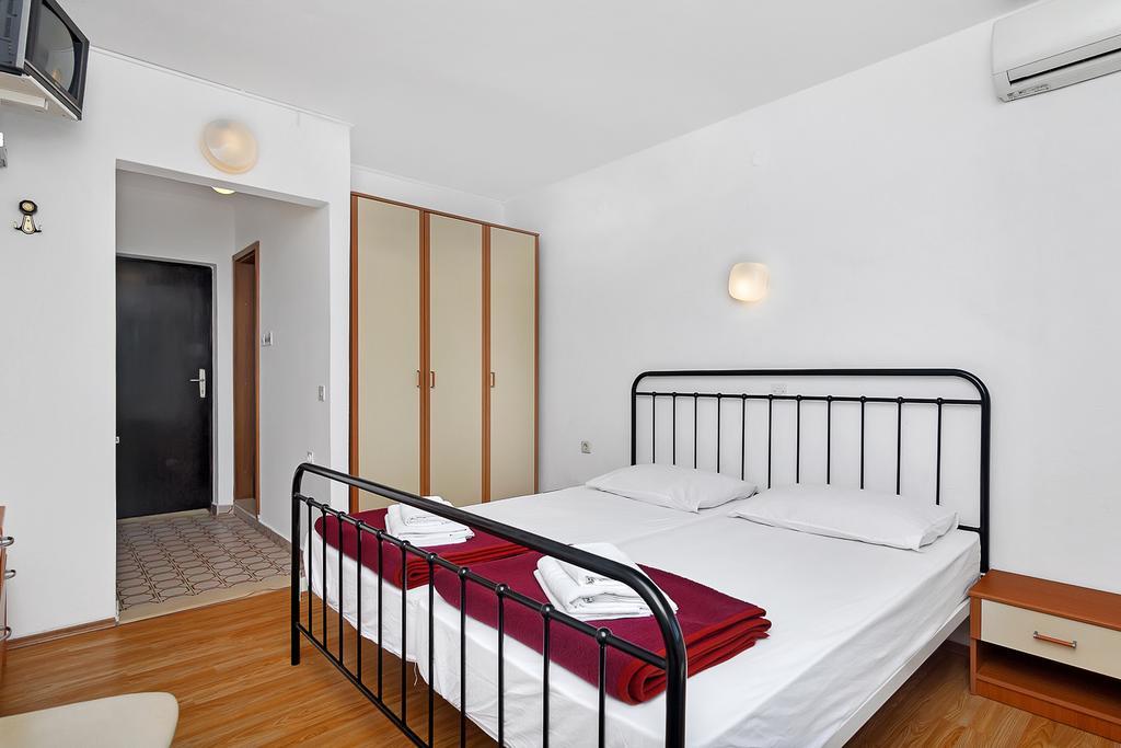 Apartmani Cico Gdinj Kültér fotó