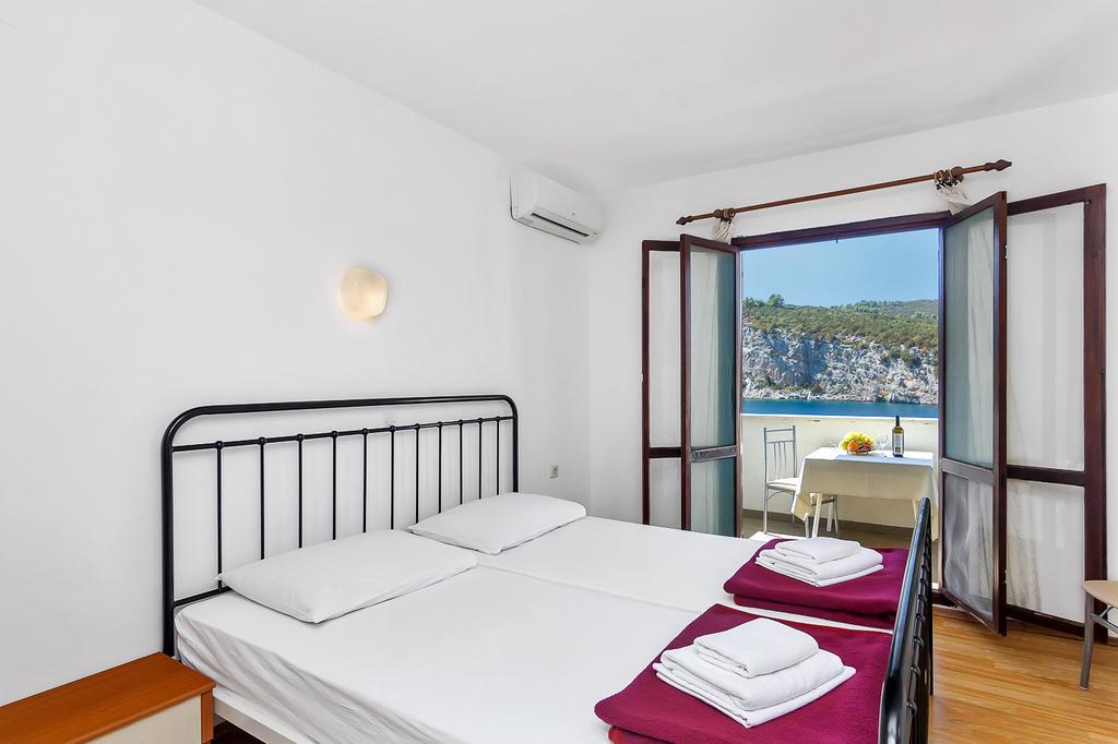 Apartmani Cico Gdinj Kültér fotó